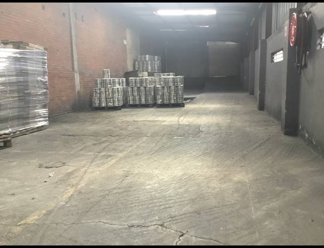 1,552M² WAREHOUSE TO LET IN WADEVILLE